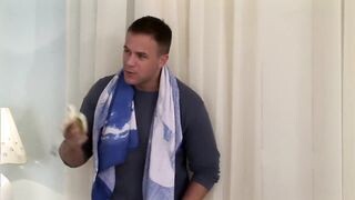 Orosz tini csaj és a két farok