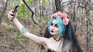 Halloween Cosplayes lány análba rakva
