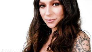 Evilangel - April Olsen a gyönyörű latina milf