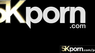 5KPorn - Naomi Blue pinája meghágva