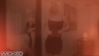 Wicked - Katy Jayne a szőrös muffos milf
