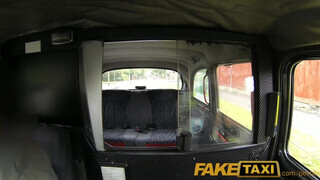 FakeTaxi - Felborotvált fejű punk lány megkúrelva