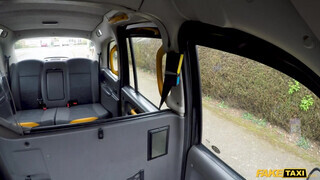 Fake Taxi - Ava Austen popóba tolva