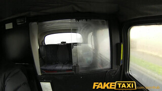 FakeTaxi - Világos Szőke méretes seggű csajszi megbaszva