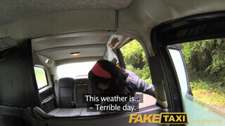 FakeTaxi - latin csajszi análba dugva