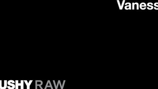 TUSHYRAW - Vanessa várja a análjába a pélót