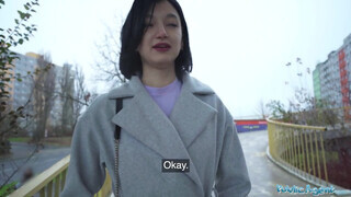 Public Agent - Madison Quinn a kis cickós orosz lány