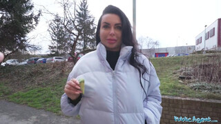 Public Agent - Arish a hatalmas csöcsű ukrán milf