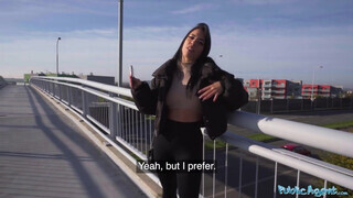 Public Agent - Megan Fiore a bombázó latin amerikai lány