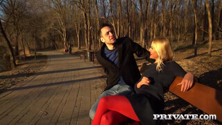 Private com - Zlata Shine a dögös méretes cickós milf