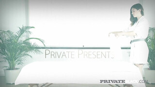 PrivateBlack - Julia Rocka a izgató masszőr lány