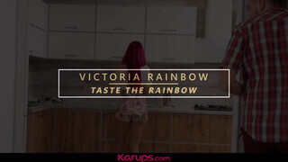 Victoria Rainbow a gyönyörű vékony milf