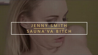 Jenny Smith a világos szőke hatalmas keblű milf lovagol a faszon