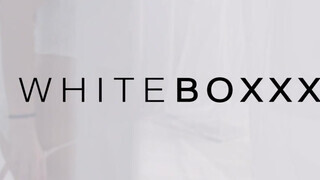 WhiteBoxxx - Ashely Ocean muffja meghágva