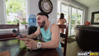 BANGBROS - Crystal Chase a méretes kannás latin amerikai lány