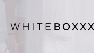 WhiteBoxxx - Vika Lita élvezi ha szopják