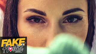 Fake Hostel HD - Lilu Moon a gyönyörű orosz lány