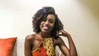 Mosolygós barna csinibaba pov castingon keményen megkúrva