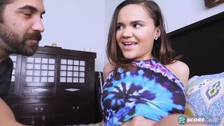 Naudi Nala vadul cumizza és lovagolja a méretes farkat