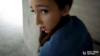 Carmen Rae pici picsája durva dugásba keveredik a castingon