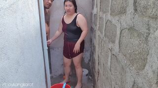 Filipina csaj kinti fürdés közben keményen meghágva