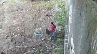 Krissy Kage csoki hajjal durván baszva az elhagyott épületben